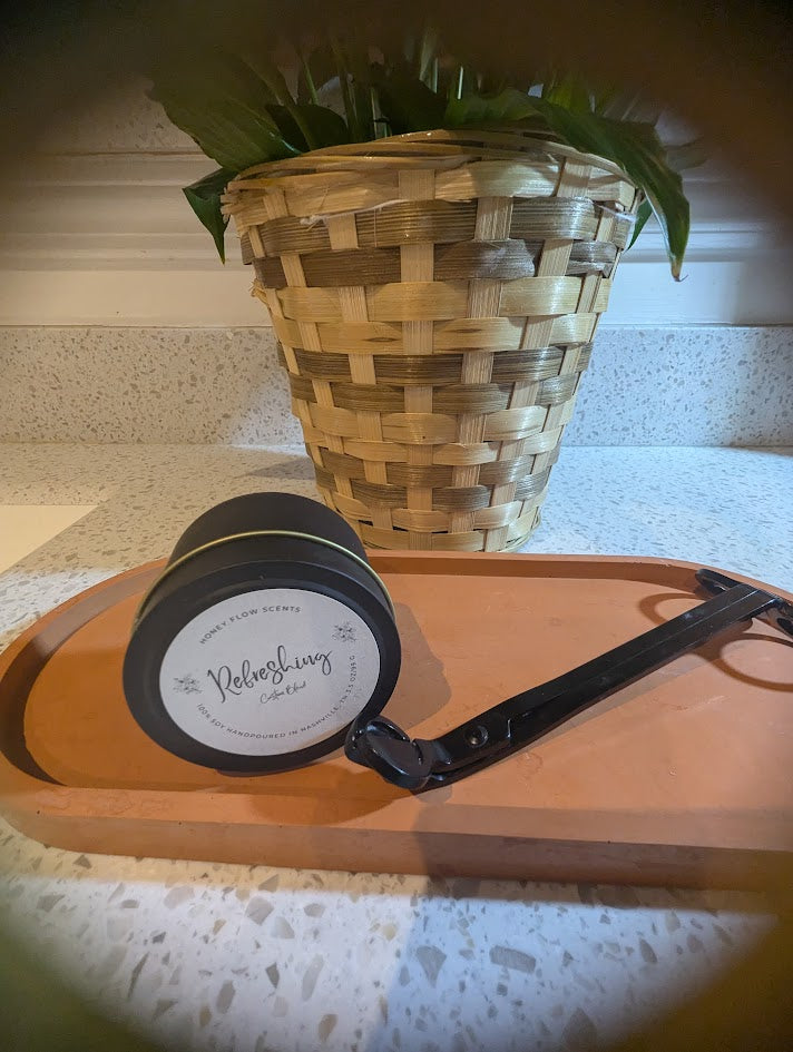 Refreshing 4 oz candle